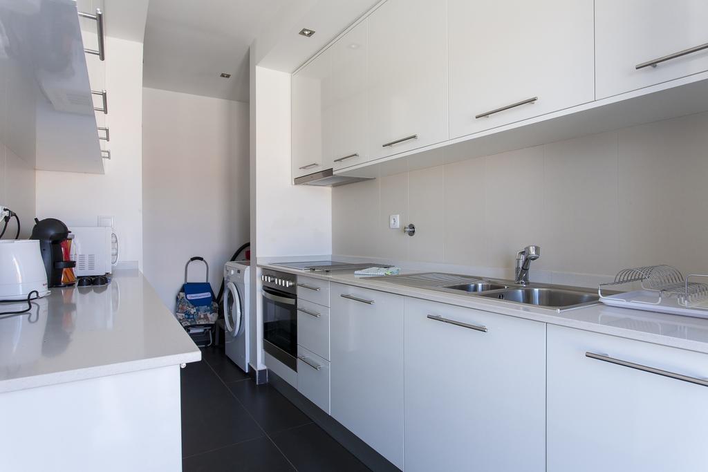 Joivy Joyful 2br With Terrace Nearby Sao Bento Palace * Lissabon